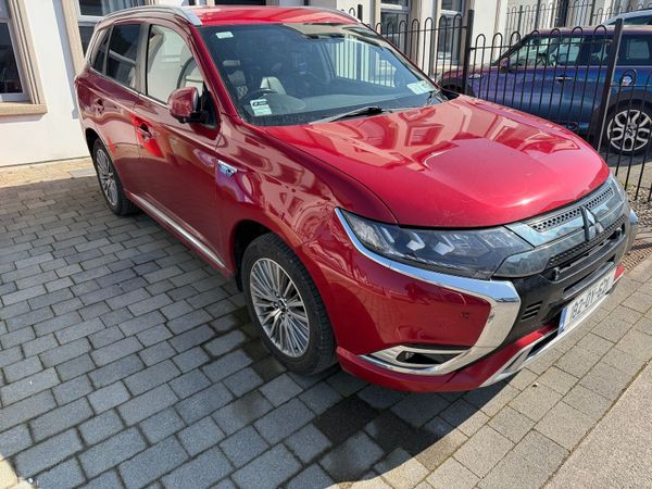 Mitsubishi Outlander SUV, Petrol Plug-in Hybrid, 2018, Red