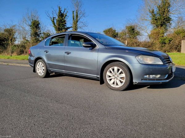Volkswagen Passat Saloon, Diesel, 2012, Grey