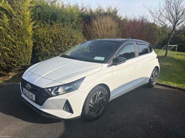 Hyundai i20 Hatchback, Petrol, 2023, White