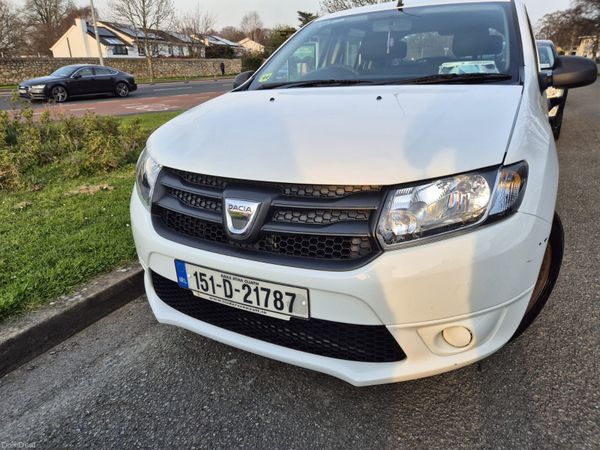 Dacia Sandero Hatchback, Petrol, 2015, White