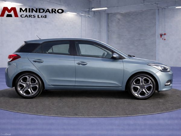 Hyundai i20 Hatchback, Petrol, 2015, Blue