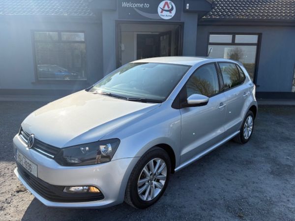 Volkswagen Polo Hatchback, Petrol, 2015, Silver