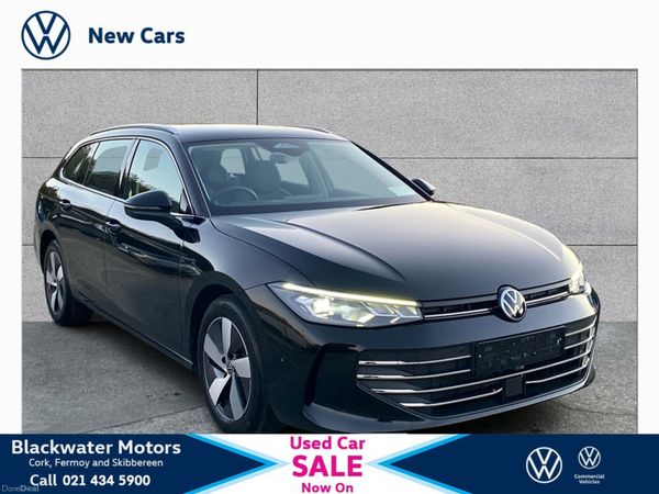 Volkswagen Passat Saloon, Petrol Plug-in Hybrid, 2025, Black