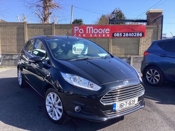 Ford Fiesta Hatchback, Petrol, 2016, Black