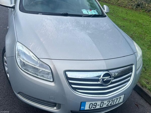 Opel Insignia Hatchback, Diesel, 2009, White