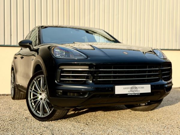 Porsche Cayenne SUV, Petrol Plug-in Hybrid, 2020, Black