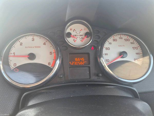 Peugeot 207 Hatchback, Diesel, 2012, Blue