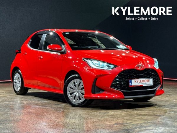 Toyota Yaris Hatchback, Petrol Hybrid, 2024, Red