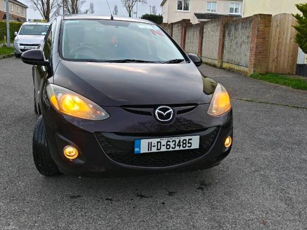 Mazda Demio MPV, Petrol, 2011, Purple