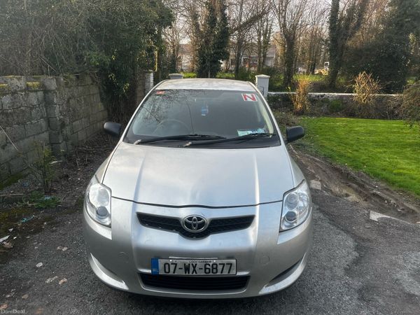 Toyota Auris Hatchback, Diesel, 2007, Silver