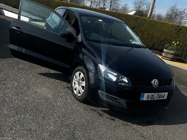 Volkswagen Polo Hatchback, Petrol, 2011, Black