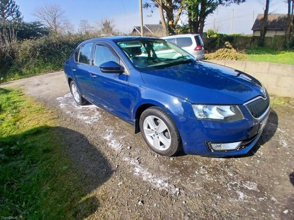 Skoda Octavia Saloon, Diesel, 2017, Blue