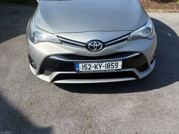 Toyota Avensis Saloon, Diesel, 2015, Grey