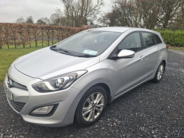 Hyundai i30 Estate/Jeep, Diesel, 2014, Silver
