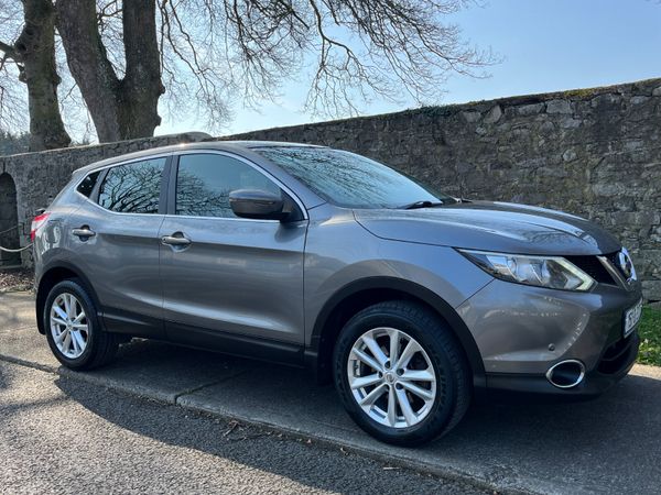 Nissan Qashqai Hatchback, Diesel, 2015, Grey
