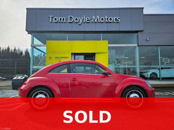Volkswagen Beetle Hatchback, Petrol, 2014, Red