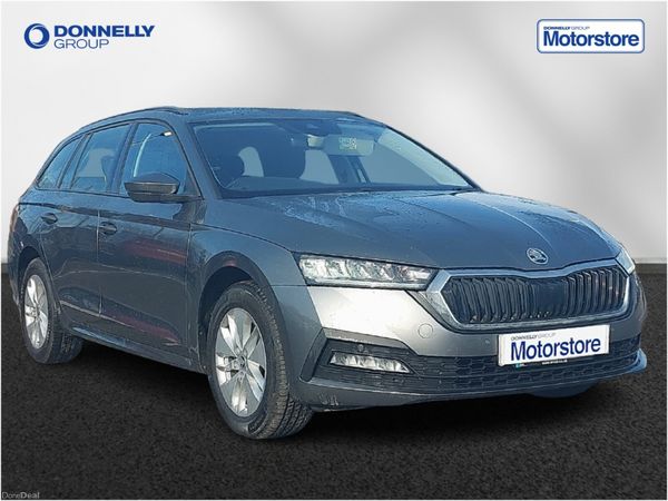 Skoda Octavia Estate, Diesel, 2023, Grey