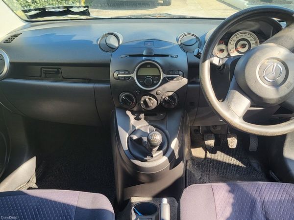 Mazda Mazda2 Hatchback, Petrol, 2010, Grey