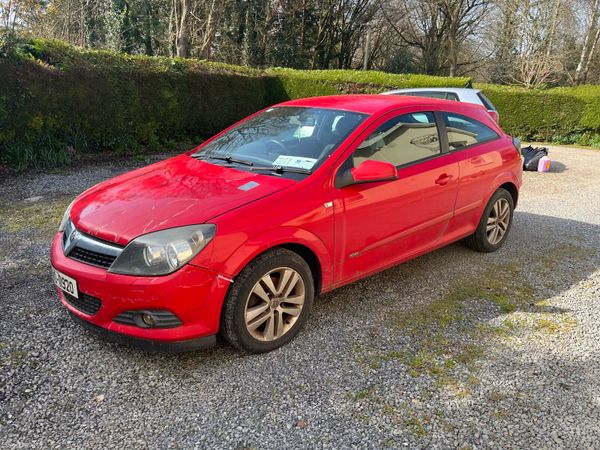 Vauxhall Astra Hatchback, Diesel, 2008, Red