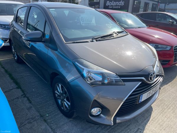 Toyota Yaris Hatchback, Petrol, 2017, Grey