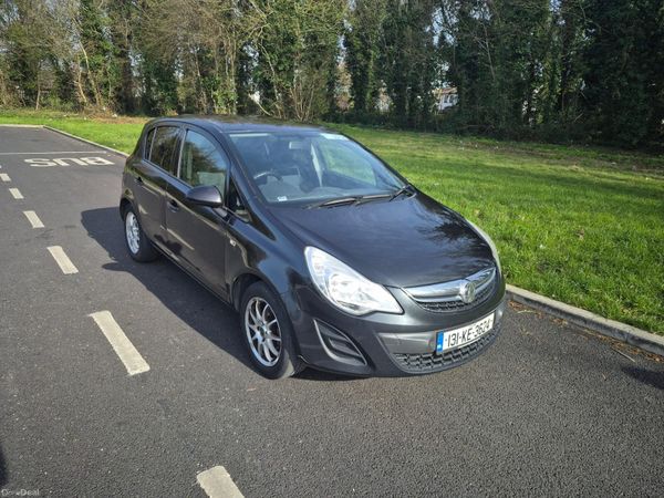 Vauxhall Corsa Hatchback, Diesel, 2013, Black