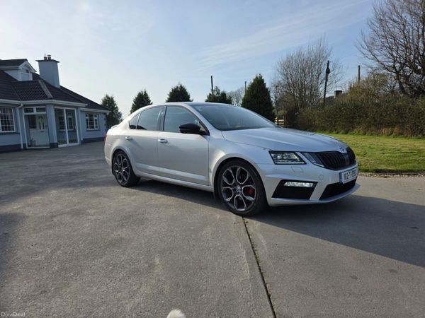 Skoda Octavia Saloon, Diesel, 2018, Grey