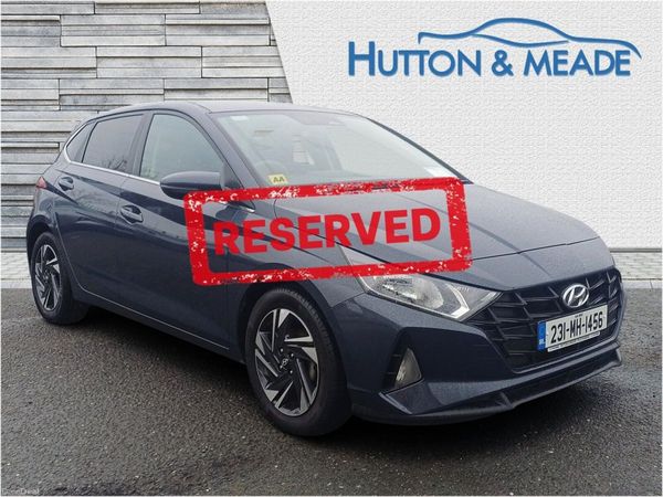 Hyundai i20 Hatchback, Petrol, 2023, Grey