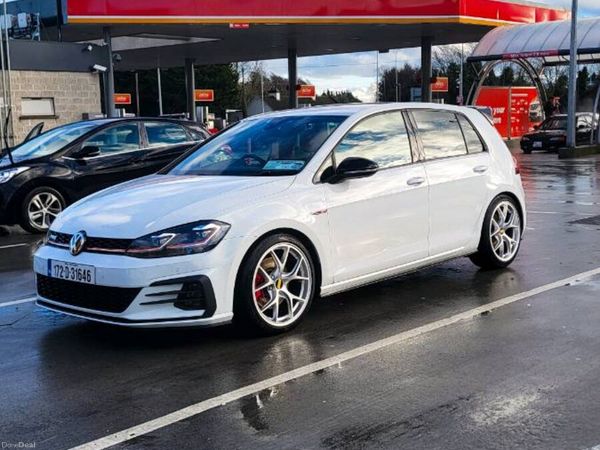 Volkswagen Golf Hatchback, Petrol, 2017, White