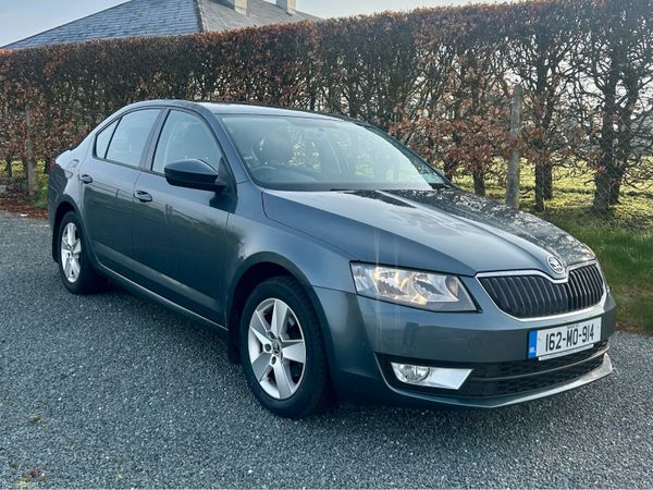 Skoda Octavia Saloon, Diesel, 2016, Grey