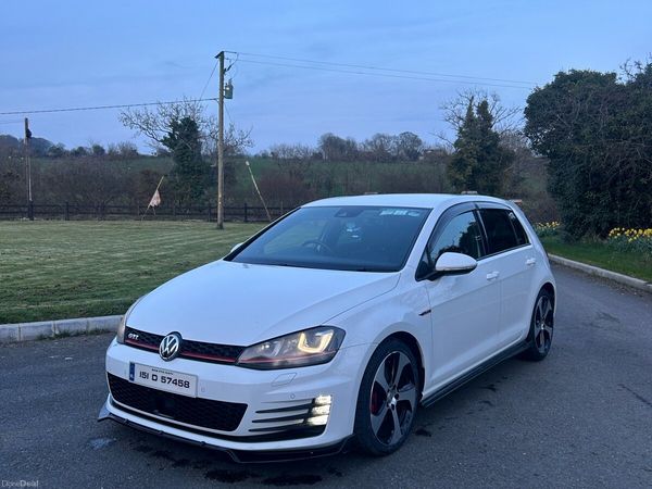 Volkswagen Golf Hatchback, Petrol, 2015, White