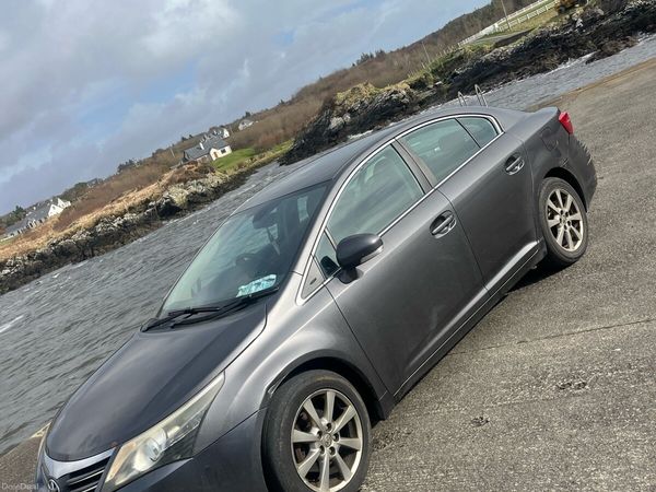 Toyota Avensis Saloon, Diesel, 2012, Grey
