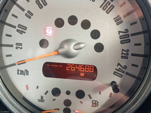 Mini One Hatchback, Petrol, 2004, Red