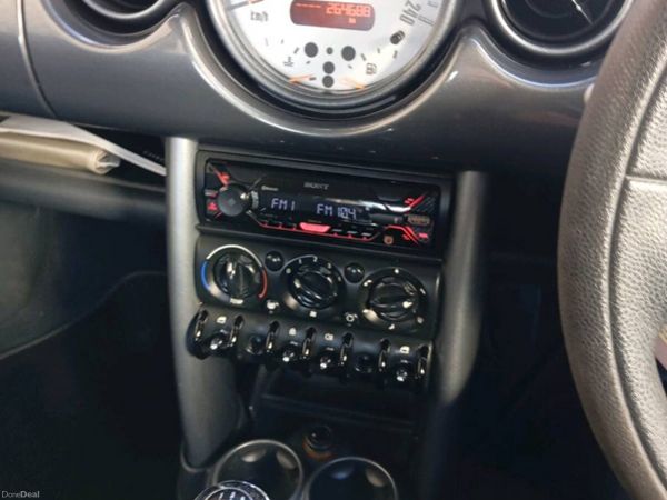 Mini One Hatchback, Petrol, 2004, Red