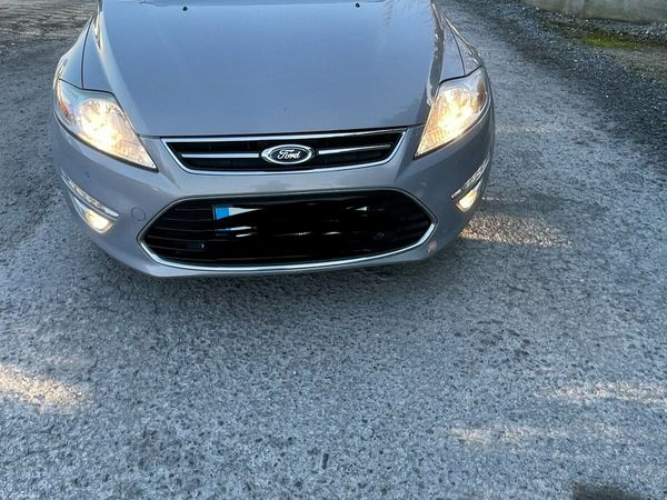 Ford Mondeo Hatchback, Diesel, 2012, Silver