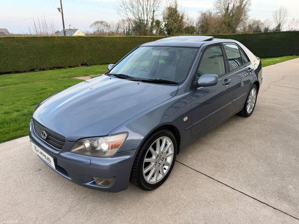 Lexus IS Saloon, Petrol, 2005, Blue