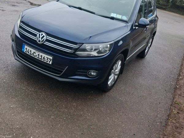 Volkswagen Tiguan SUV, Diesel, 2014, Blue