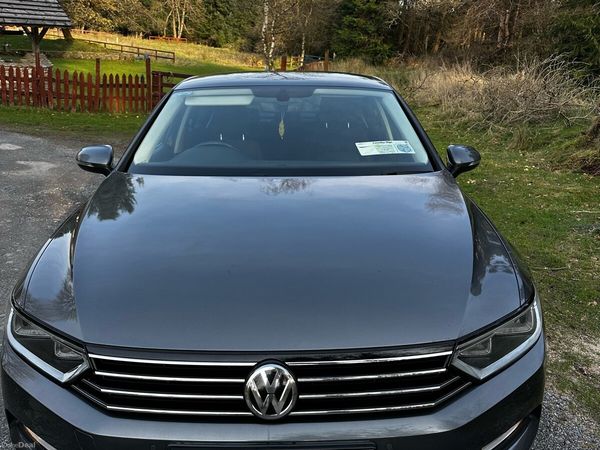 Volkswagen Passat Saloon, Diesel, 2017, Grey