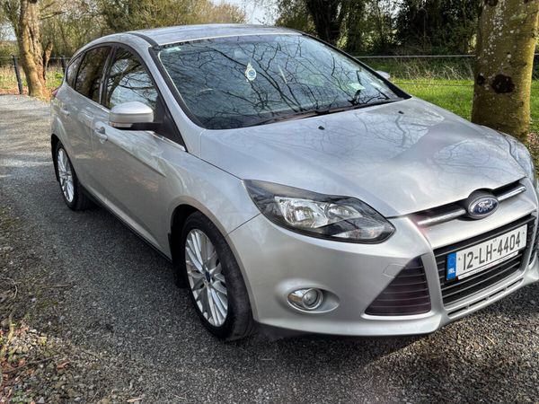 Ford Focus Hatchback, Petrol, 2012, Silver