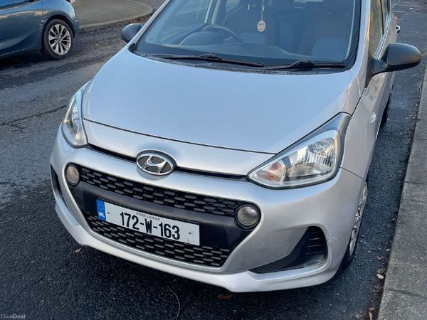 Hyundai i10 Hatchback, Petrol, 2017, Grey