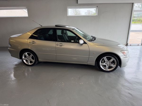 Lexus IS Saloon, Petrol, 2000, Silver