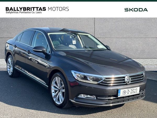 Volkswagen Passat Saloon, Diesel, 2019, Grey
