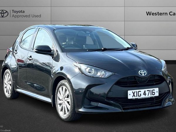 Toyota Yaris Hatchback, Petrol Hybrid, 2024, Black