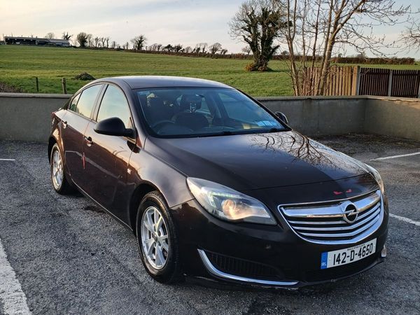Opel Insignia Hatchback, Diesel, 2014, Brown