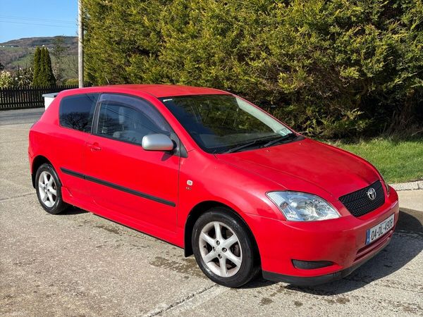 Toyota Corolla Hatchback, Petrol, 2004, Red