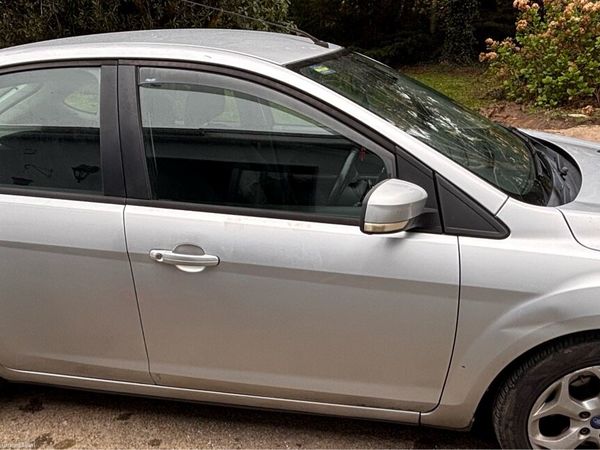 Ford Focus Hatchback, Diesel, 2011, Silver