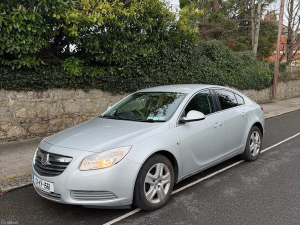 Vauxhall Insignia Hatchback, Diesel, 2013, Silver