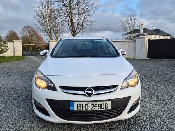 Opel Astra MPV, Diesel, 2013, White