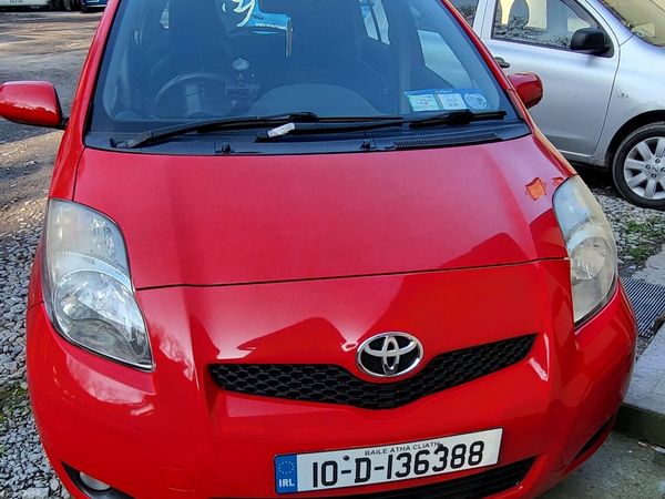 Toyota Yaris Hatchback, Petrol, 2010, Red
