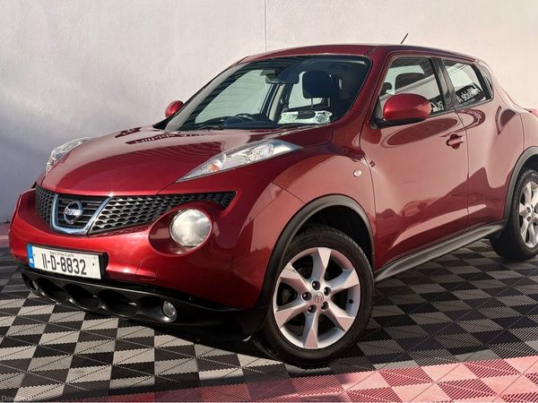 Nissan Juke SUV, Petrol, 2011, Red