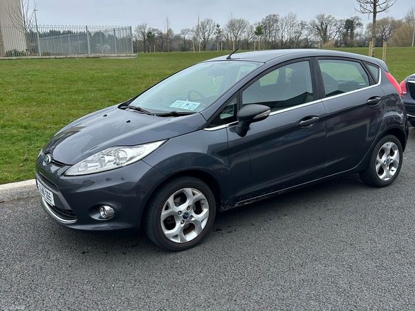Ford Fiesta Hatchback, Petrol, 2010, Grey